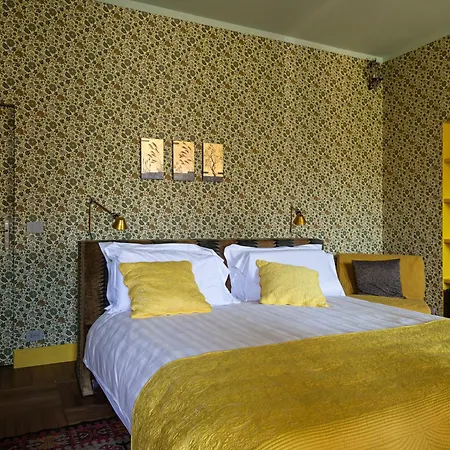 Look To Viphouse Bed & Breakfast