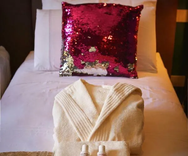 فندق مبيت وإفطار Look To Viphouse