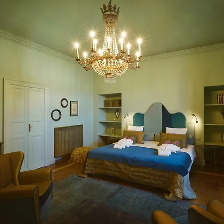 Look To Bed & Breakfast 4*