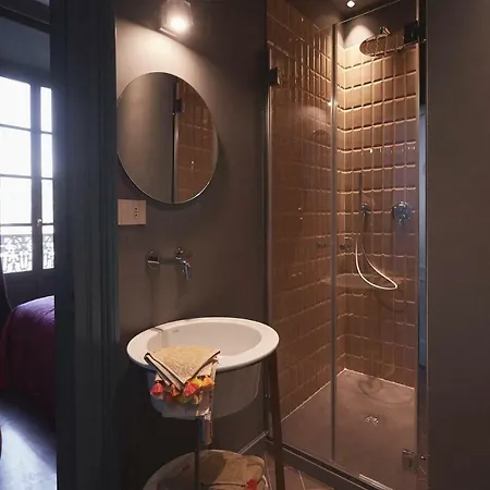 ベッド・アンド・ブレックファスト Look To